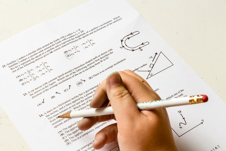 不上课轻松拿本科毕业证？重庆女孩被骗了2万6