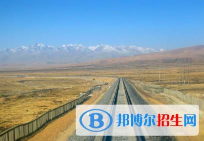 襄阳2020年男生读铁路学校好不好