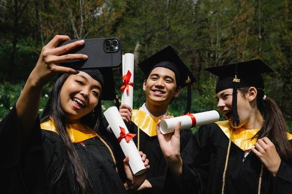 第一次学化妆的同学,分享几个选择化妆学校的攻略! 第一次学化妆的同学,分享几个选择化妆学校的攻略!