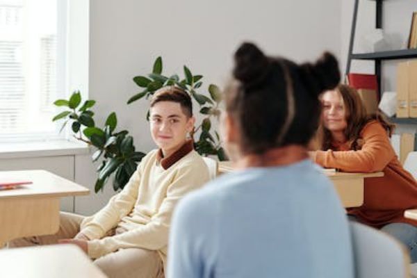 教你简单的方法化妆培训做到专业化妆师!以下三步你要认真对待 教你简单的方法化妆培训做到专业化妆师!以下三步你要认真对待